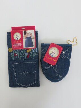(#120) Set Dolly Parton Embroidered Denim Half Apron w/Pockets & Mini Mitt